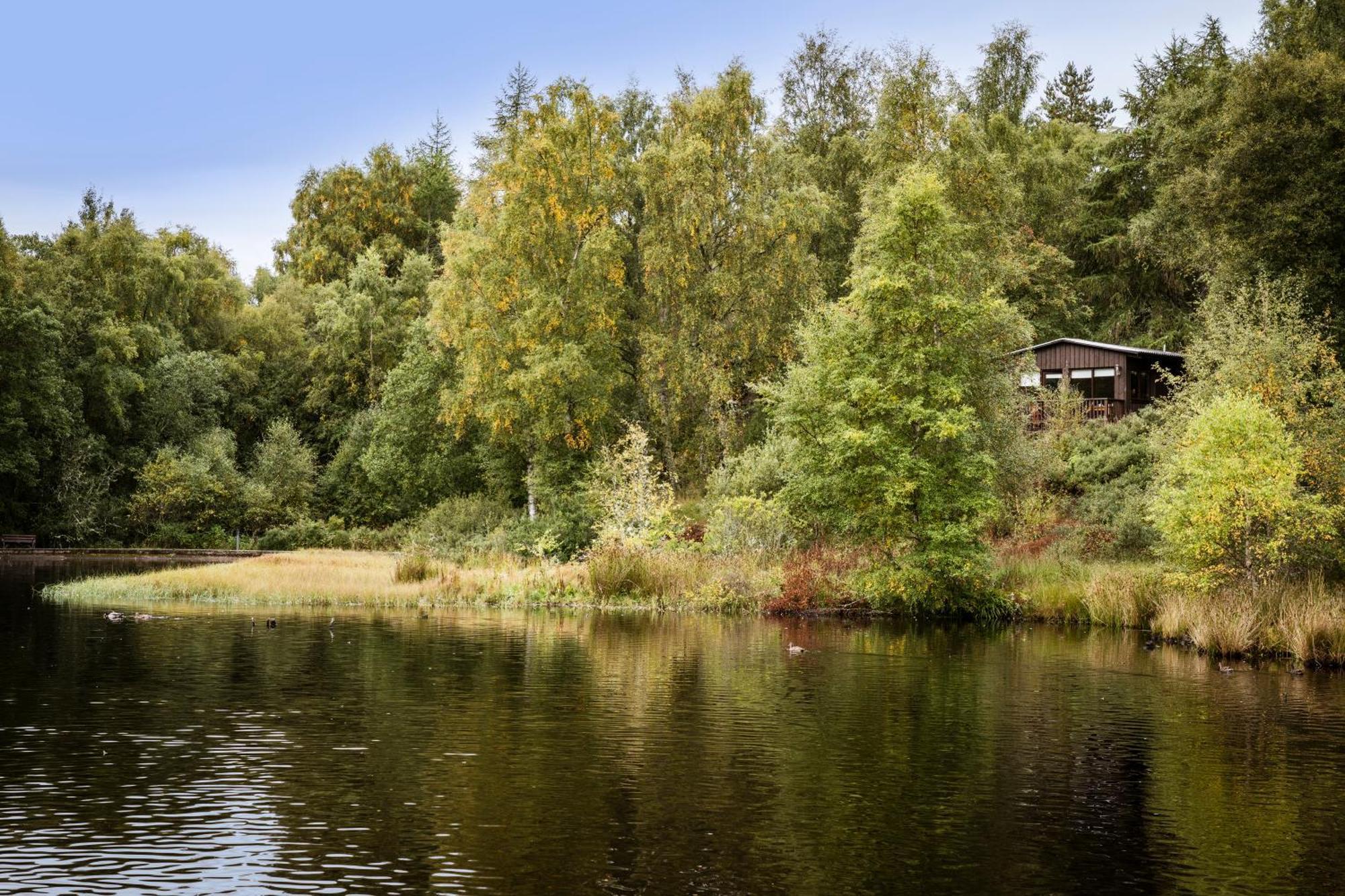 Macdonald Lochanhully Resort Карбридже Экстерьер фото