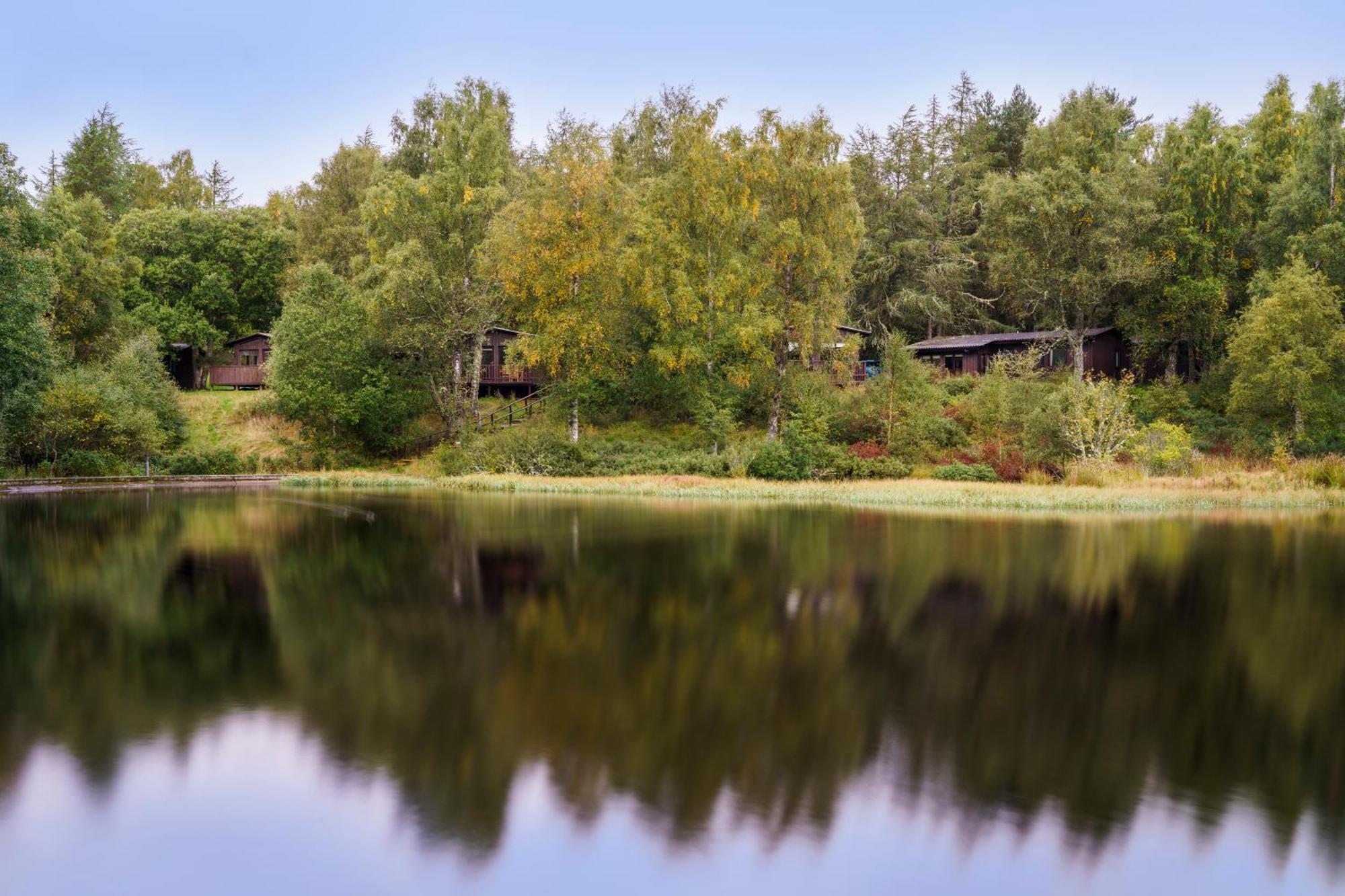 Macdonald Lochanhully Resort Карбридже Экстерьер фото