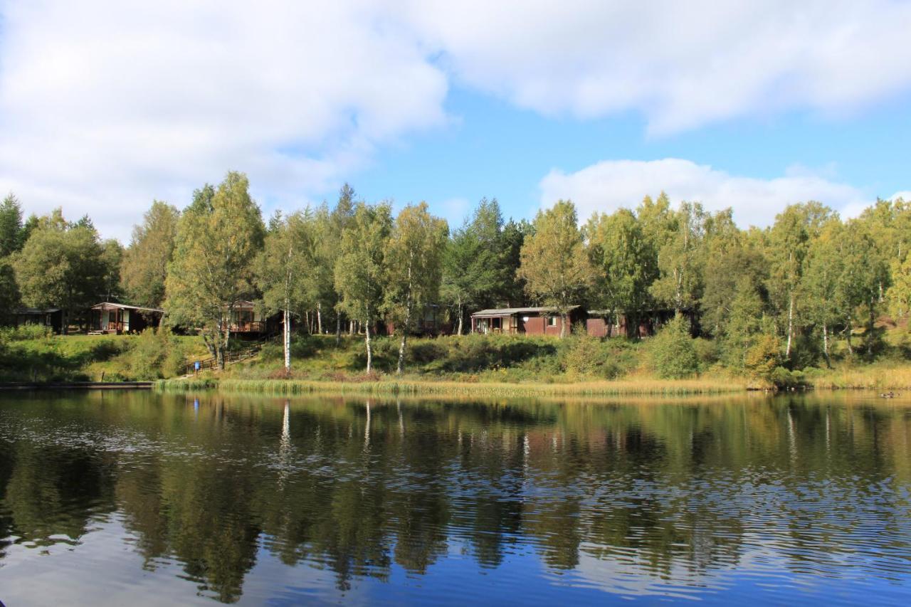 Macdonald Lochanhully Resort Карбридже Экстерьер фото